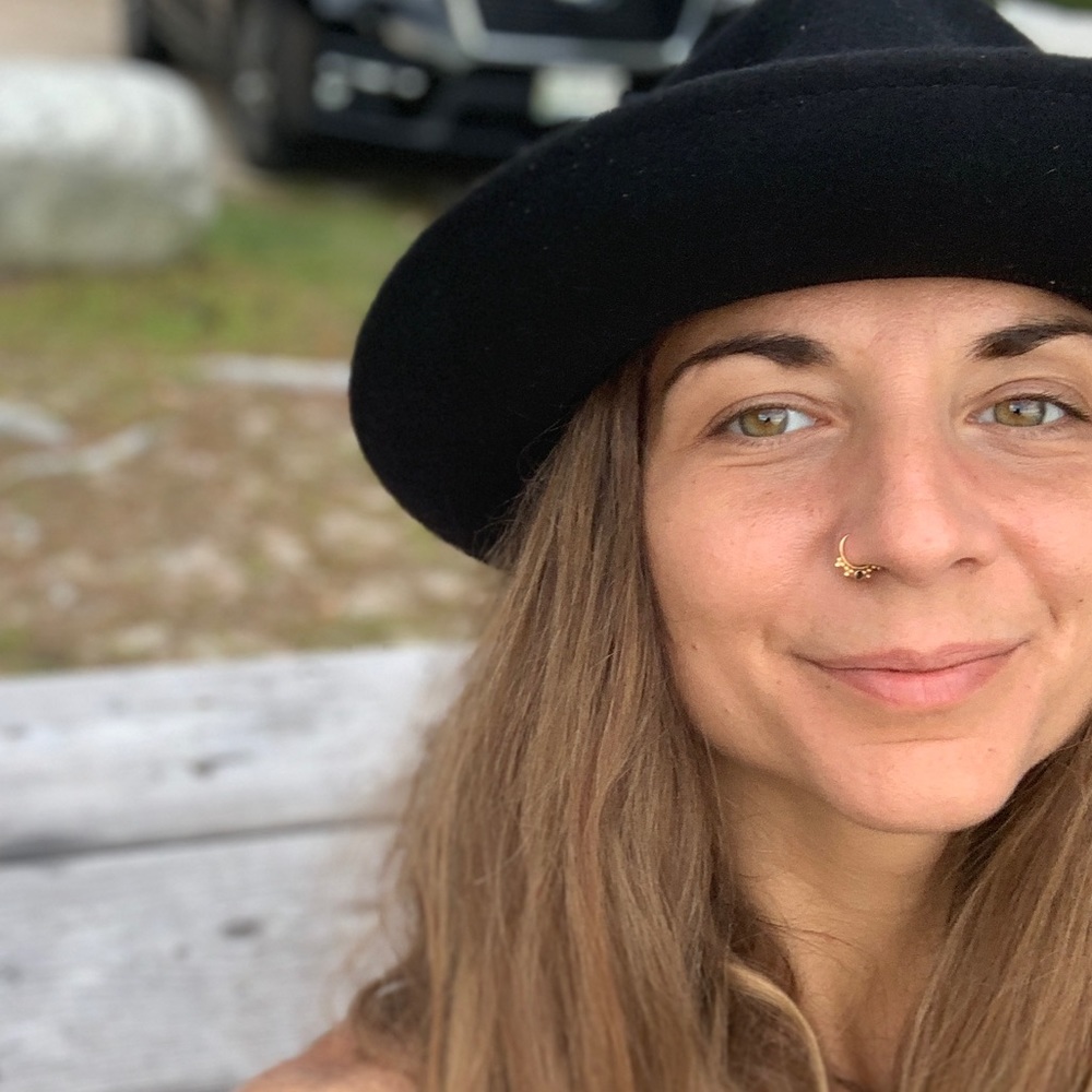 Meet your Posher, Kelly